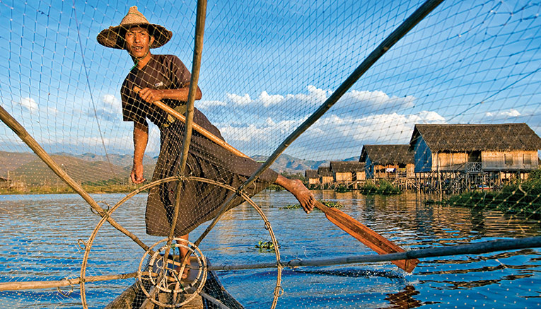 Wmyq-myanmar-walking-3
